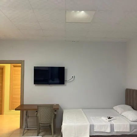Aparthotel Room's Karaburun *